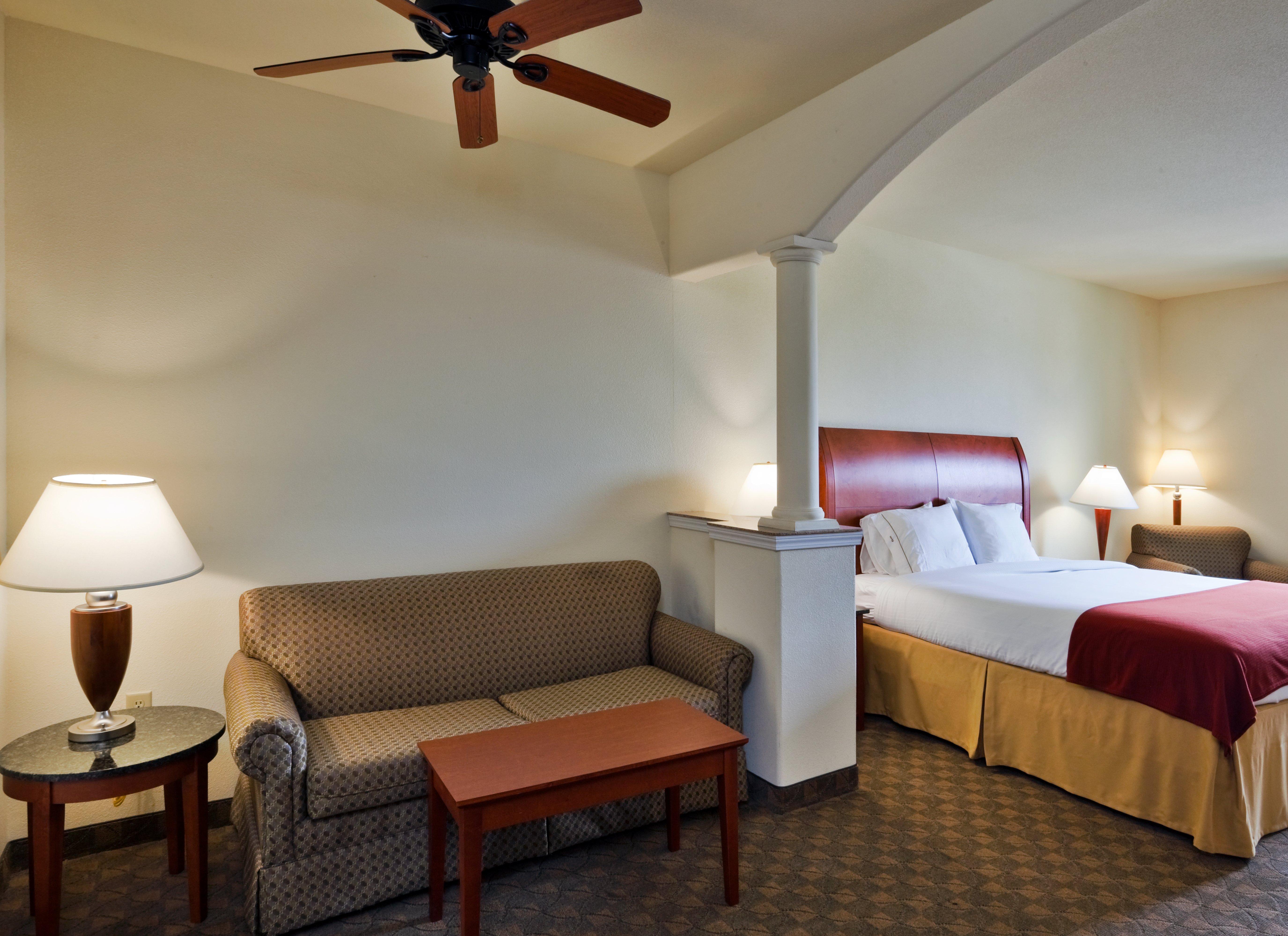 Holiday Inn Express Hotel And Suites Fairfield-North By Ihg Экстерьер фото