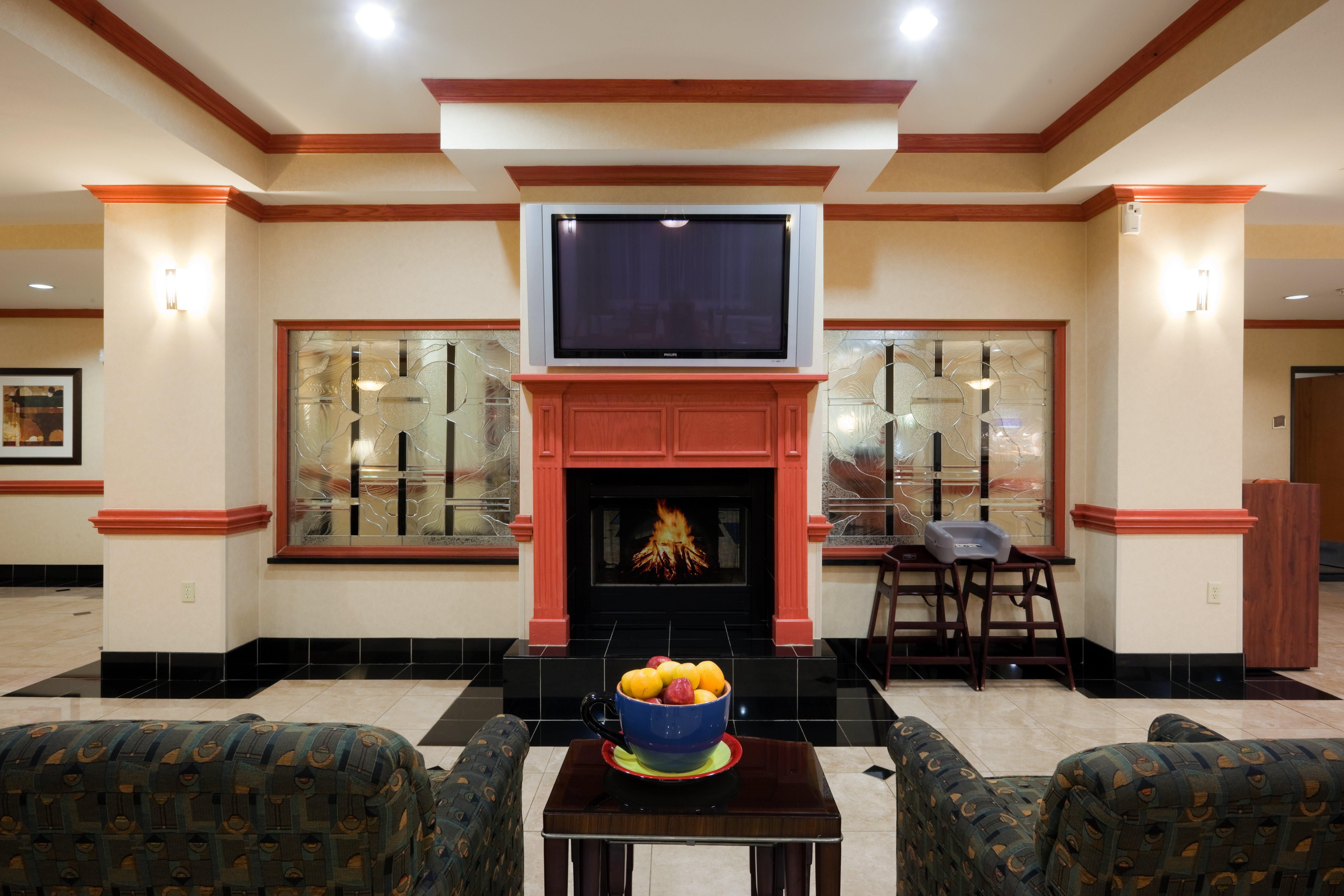 Holiday Inn Express Hotel And Suites Fairfield-North By Ihg Экстерьер фото
